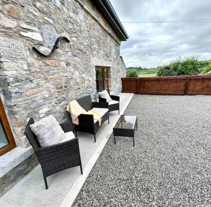 Tom Rocky'S Farmyard Villa เทมเพิลมอร์ ภายนอก รูปภาพ