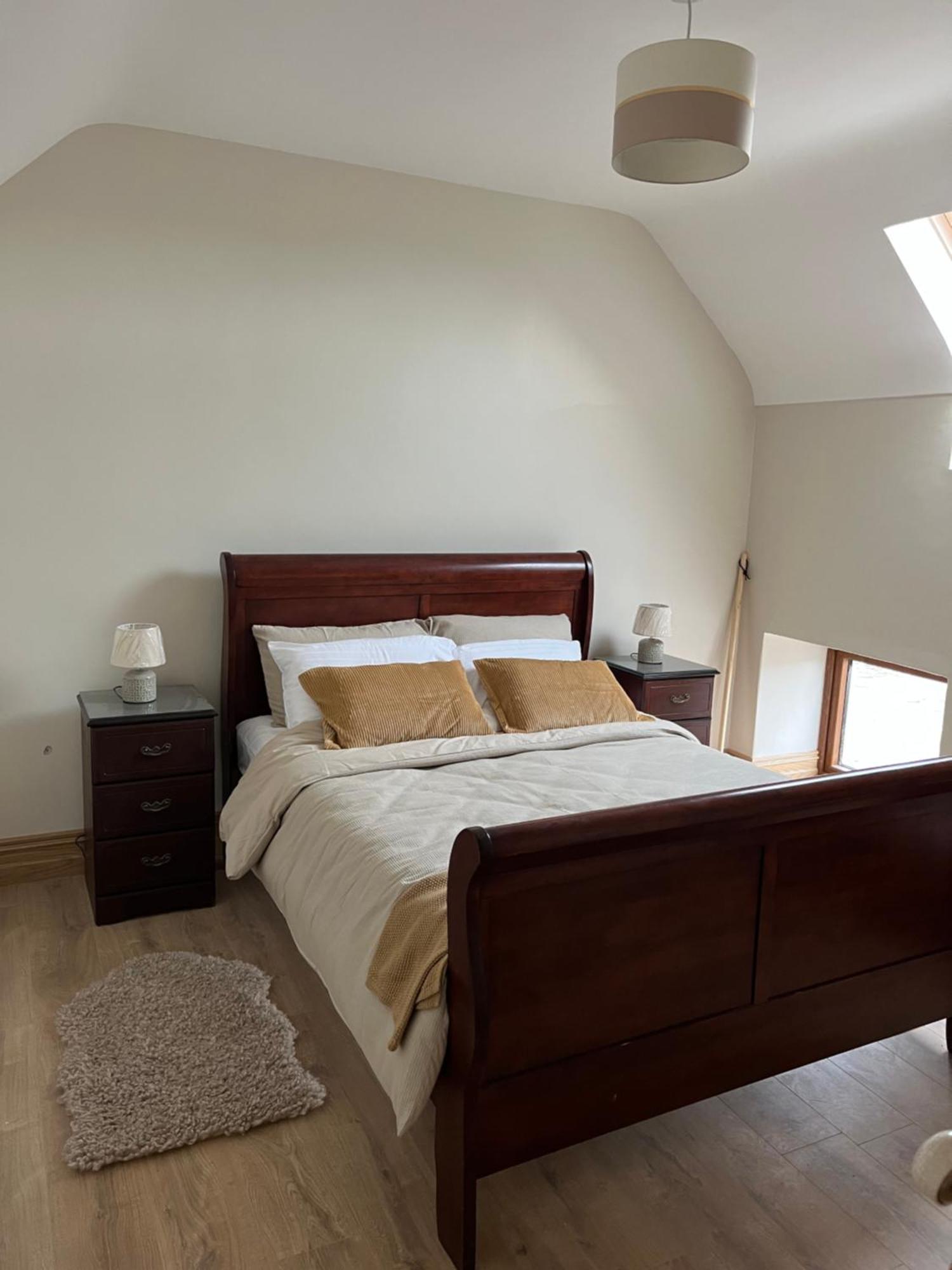 Tom Rocky'S Farmyard Villa เทมเพิลมอร์ ภายนอก รูปภาพ